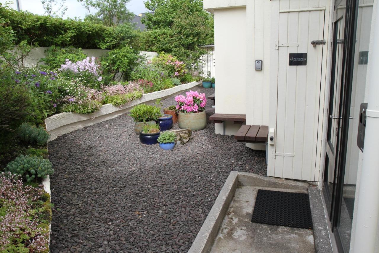 Cosy Apartment Near Beach, Marina & City Centre Torshavn Bagian luar foto
