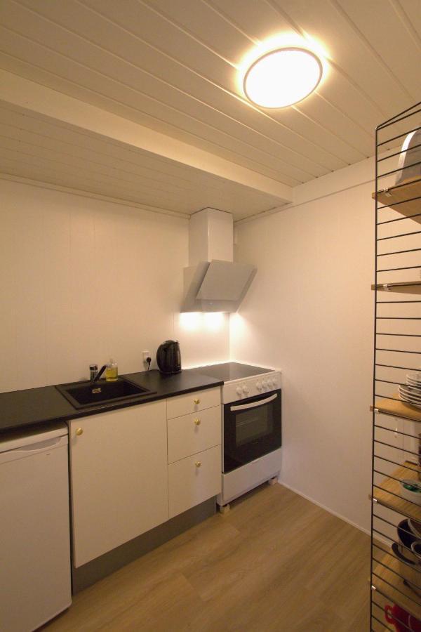 Cosy Apartment Near Beach, Marina & City Centre Torshavn Bagian luar foto