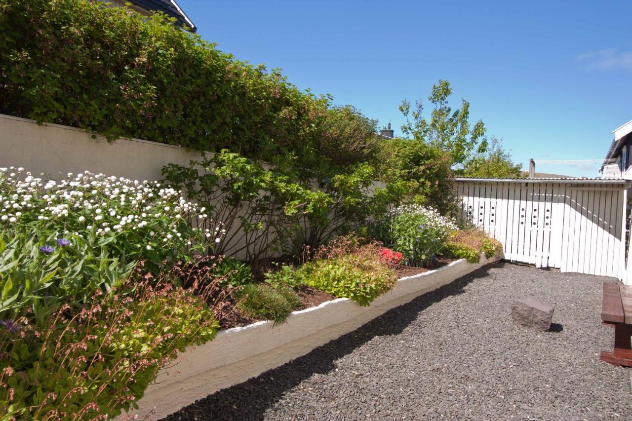 Cosy Apartment Near Beach, Marina & City Centre Torshavn Bagian luar foto
