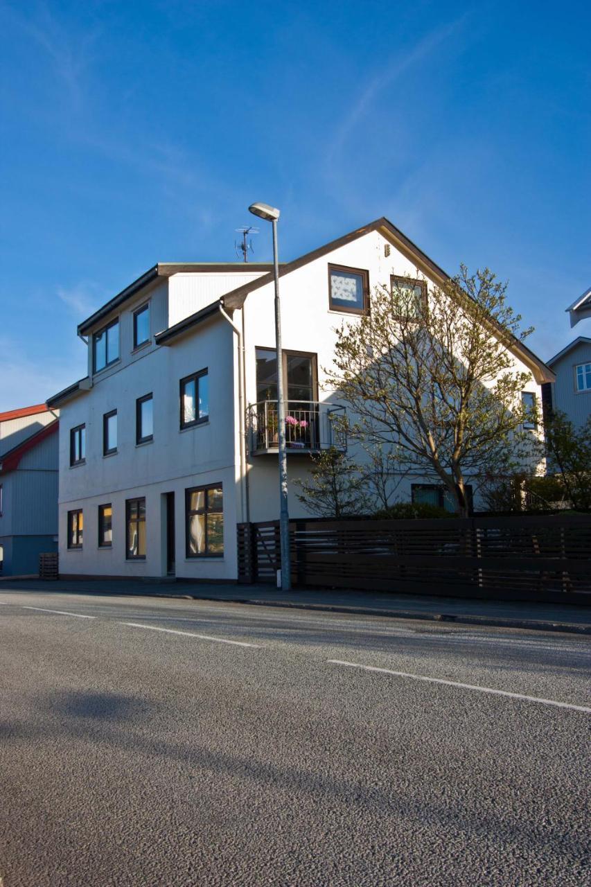 Cosy Apartment Near Beach, Marina & City Centre Torshavn Bagian luar foto